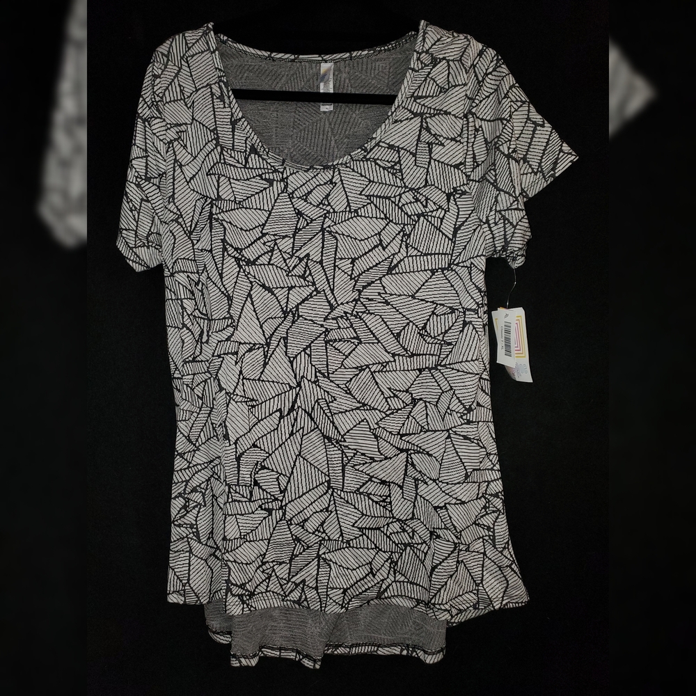 LuLaRoe Graphic Black and White Classic Tee XL